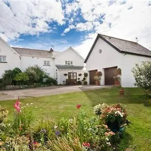 1-bed On Coastal Pathway In South Wales Holiday home Gileston